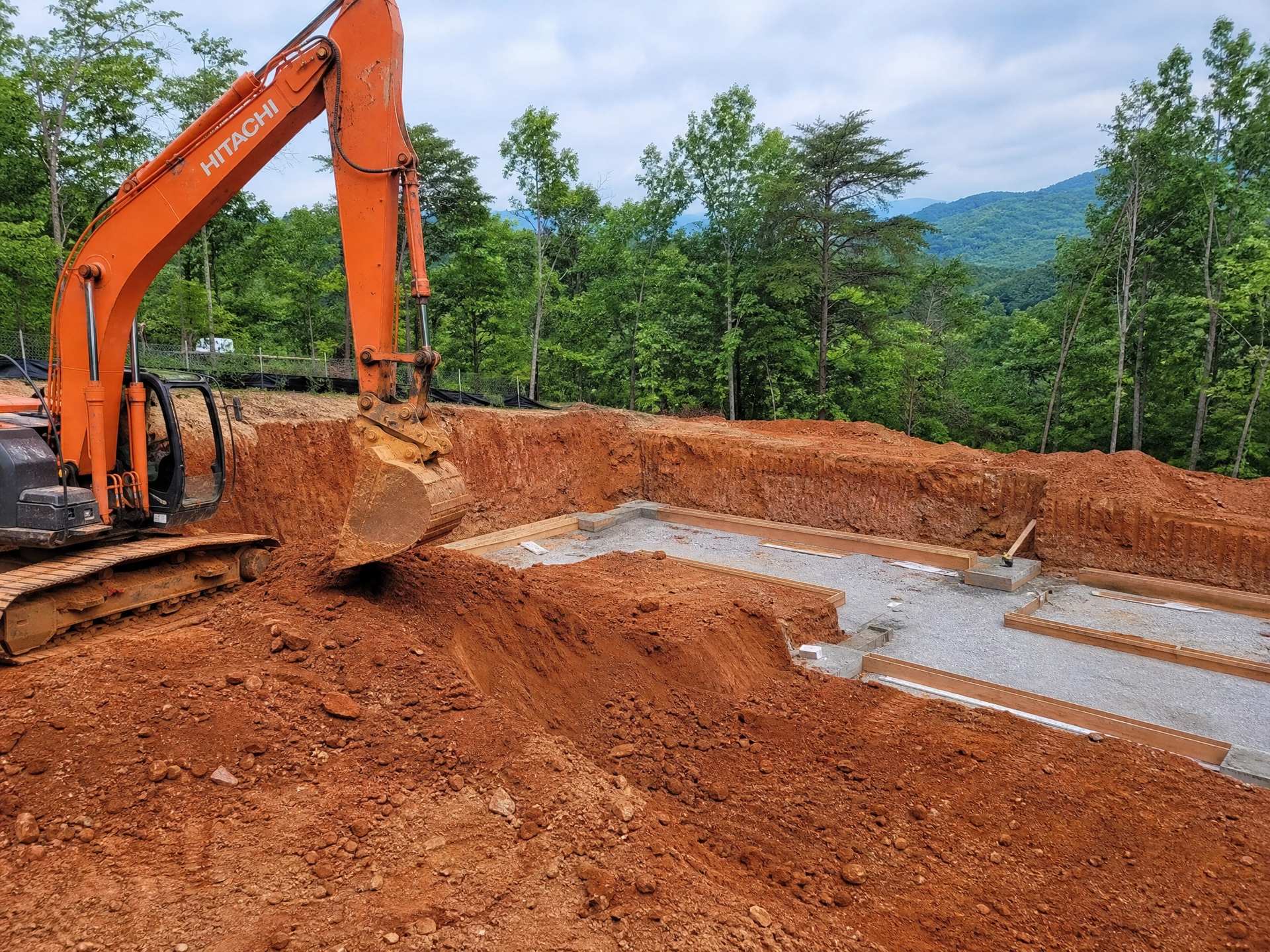 House Pads and Footers